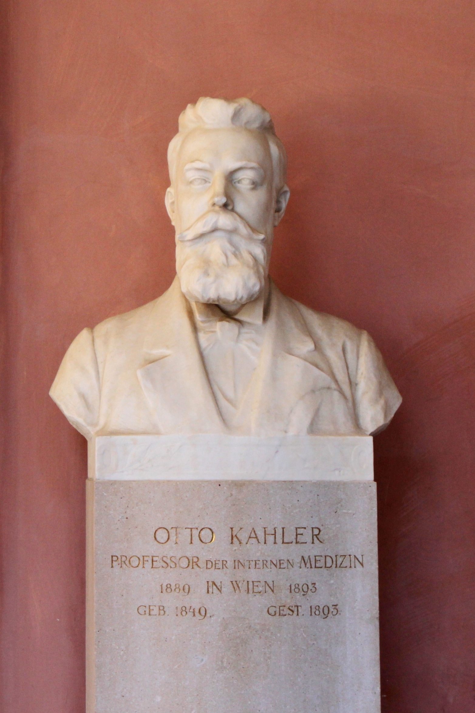 Otto Kahler's bust, Medical monuments, UNI Vienna - 02.JPG